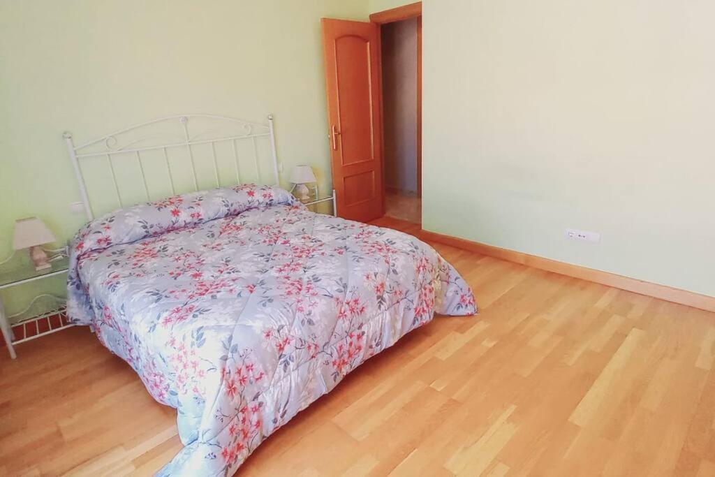 Apartamento 5 Personas Con Garaje A 10 Minutos De *